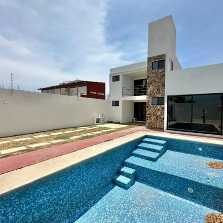 Buy this 4 bed house on unnamed road in 39300 Acapulco, GRO