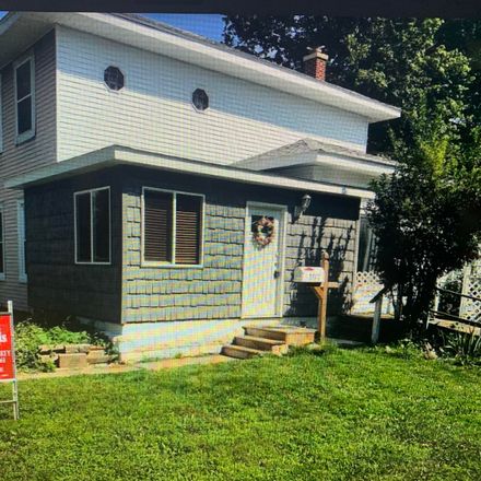 Rent this 5 bed house on 107 North Maple Street in Sturgis, MI 49091