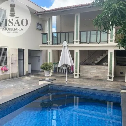 Buy this 7 bed house on ALT Internet in Rua Silva Ramos, Centro