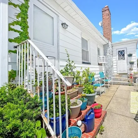 Image 9 - 30 Ira Ct, Brooklyn, New York, 11229 - House for sale