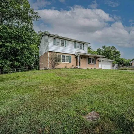 Image 2 - 906 Clydesdale Drive, Rolling Meadows, New Castle County, DE 19701, USA - House for sale