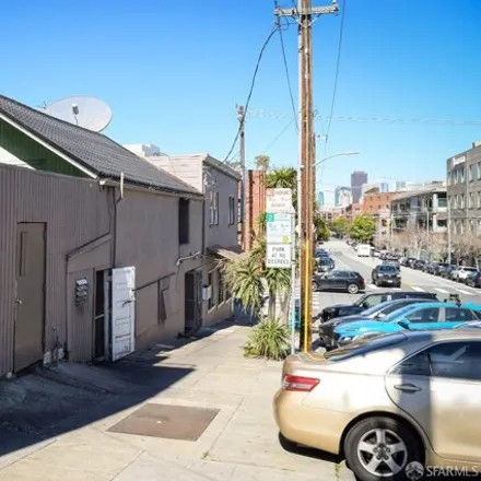 Image 4 - 2005 17th Street, San Francisco, CA 90103, USA - House for sale