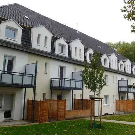 Rent this 3 bed apartment on Ripshorster Straße 312a in 45357 Essen, Germany