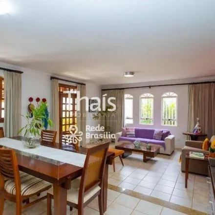 Buy this 3 bed house on Pastelaria Gil in Rua 11, Vila Planalto