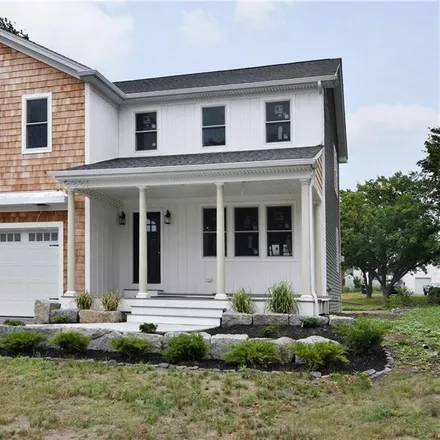 Buy this 4 bed house on 41 Bristol Ferry Road in Portsmouth, RI 02871