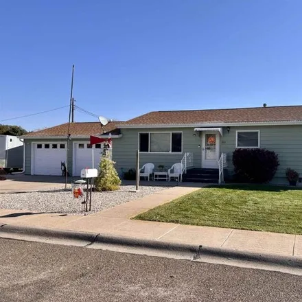 Buy this 4 bed house on 841 East K Street in Ogallala, NE 69153
