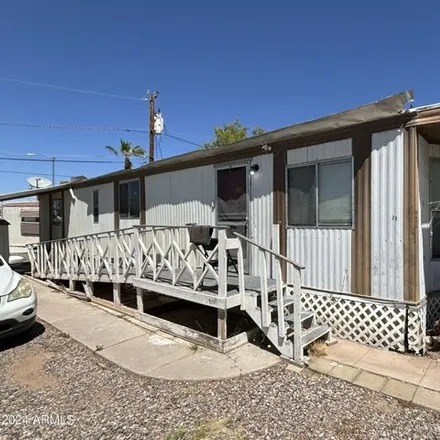 Buy this studio apartment on 624 North Pueblo Drive in Casa Grande, AZ 85122