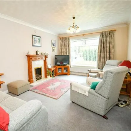 Image 2 - Elton Drive, Bebington, CH63 9HD, United Kingdom - House for sale