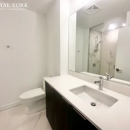 Image 7 - Luxe, 5793 Yonge Street, Toronto, ON M2M 4H9, Canada - Apartment for rent