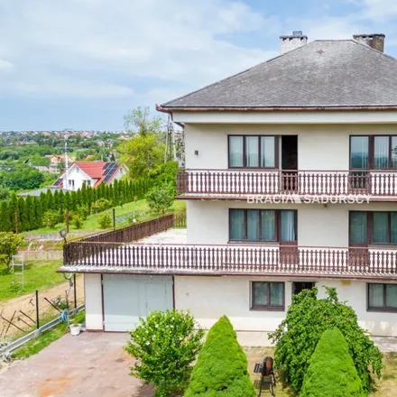 Buy this studio house on Kwiatowa 1 in 32-031 Mogilany, Poland