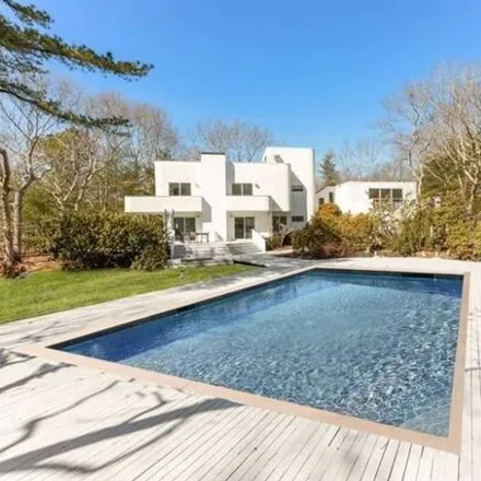 Rent this 4 bed house on 30 Quarty Court in Northwest Harbor, East Hampton