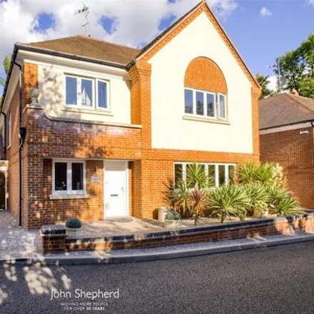 Buy this 5 bed house on Dorothys Gate in Metropolitan Borough of Solihull, B91 3WX
