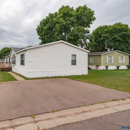 Image 3 - 4701 West 15th Place, Sioux Falls, SD 57106, USA - House for sale
