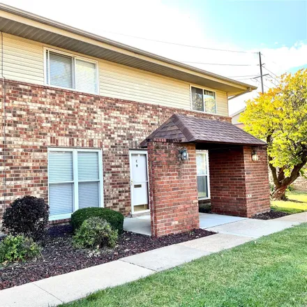 Buy this 2 bed condo on 4161 Gallatin Lane in Natural Bridge Junction, Bridgeton