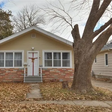 Buy this 2 bed house on 3461 Amherst Street in Des Moines, IA 50313