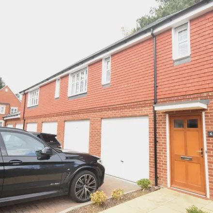 Rent this 2 bed apartment on Tomlinson Court in Welwyn, AL6 9GD