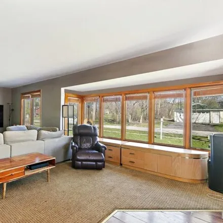 Image 3 - 958 Highland Avenue, North Glen Ellyn, Glen Ellyn, IL 60137, USA - House for sale