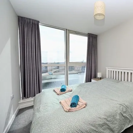 Rent this 2 bed apartment on Belfast (Europa) in Great Victoria Street Bus and Rail Station, Linen Quarter