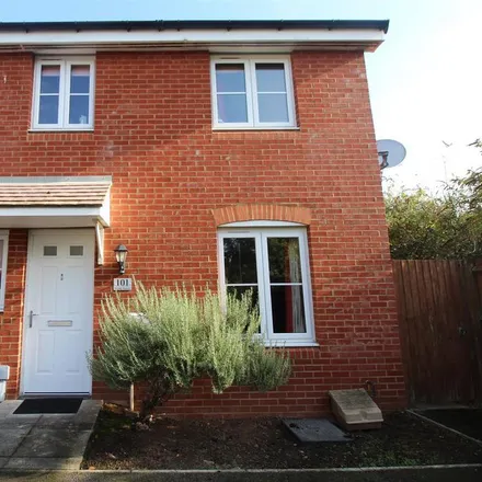 Rent this 3 bed duplex on Nowell Road in Cardiff, CF23 9FD
