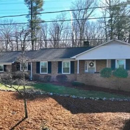 Buy this 3 bed house on 220 Eastover Drive in Highland Park, North Wilkesboro