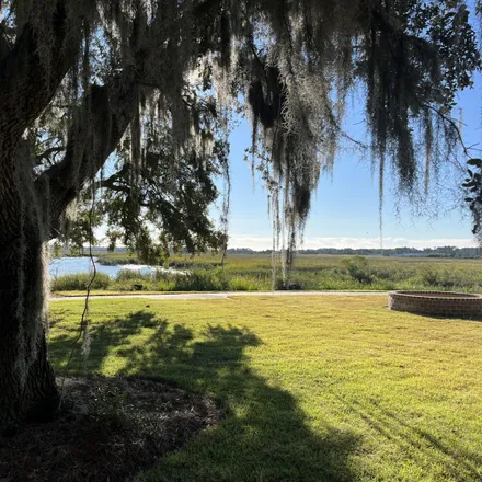 Image 2 - 25 Brickyard Point Road South, Country Club Bluff, Beaufort County, SC 29907, USA - House for sale