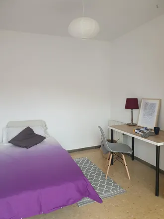 Rent this 4 bed room on Gran Via de les Corts Catalanes in 298, 08001 Barcelona