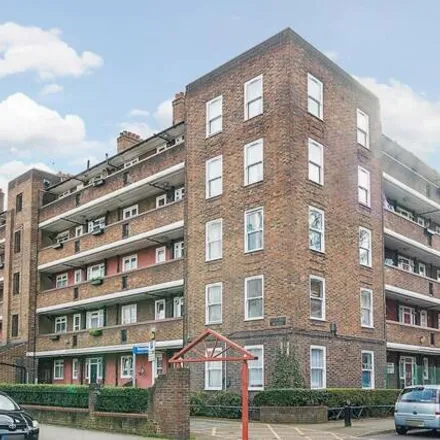 Buy this 3 bed apartment on Lilford House in Lilford Road, London