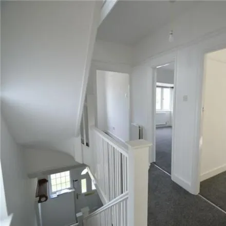Image 7 - Hail & Ride Foxley Wood, Northwood Avenue, London, CR8 2EP, United Kingdom - Duplex for rent