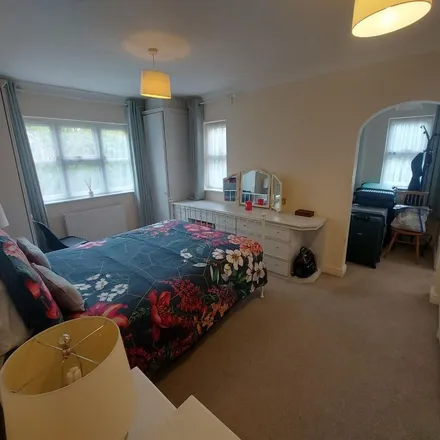 Rent this 2 bed apartment on Bentley Way in Uxbridge Road, London