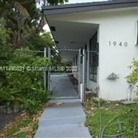 Image 1 - 1900 Northeast 31st Court, Lighthouse Point, FL 33064, USA - House for rent
