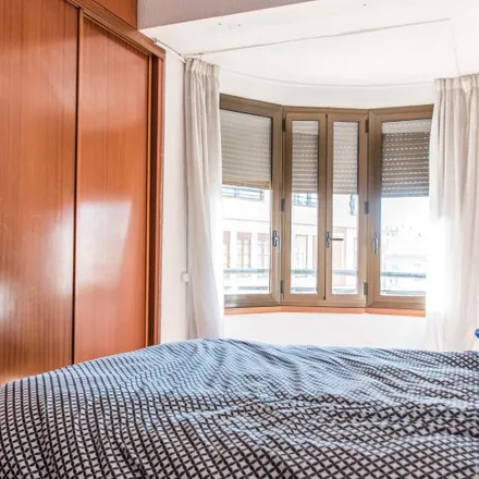 Rent this 5 bed room on Carrer de Sogorb in 46004 Valencia, Spain