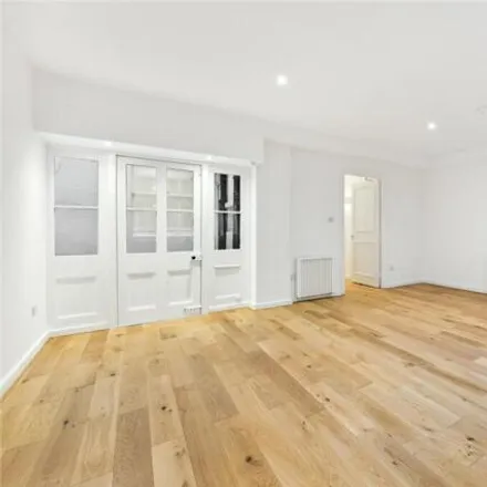 Rent this 1 bed room on 4 Cranley Place in London, SW7 3AQ