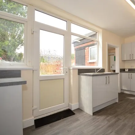 Rent this 2 bed townhouse on Nuffield Road in Coventry, CV6 7HU