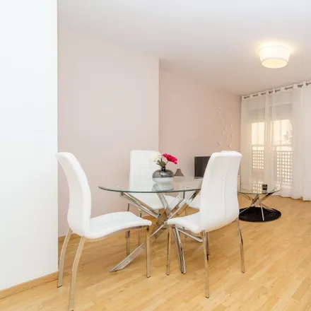 Rent this 2 bed apartment on Sabella in Carrer de Guillem de Castro, 46008 Valencia