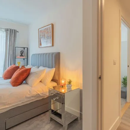 Rent this 2 bed apartment on London in NW9 4EN, United Kingdom