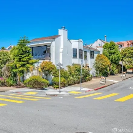 Image 1 - 2400 Ulloa Street, San Francisco, CA 94116, USA - House for sale