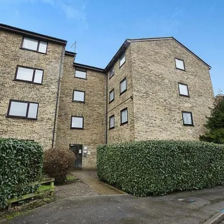 Image 6 - Gurney Close, London, IG11 8LD, United Kingdom - Apartment for rent