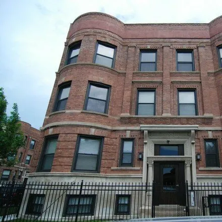 Rent this 2 bed apartment on 4507 South Calumet Avenue in Chicago, IL 60615