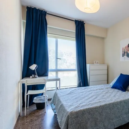 Rent this 4 bed room on Avinguda d'Aragó in 14, 16