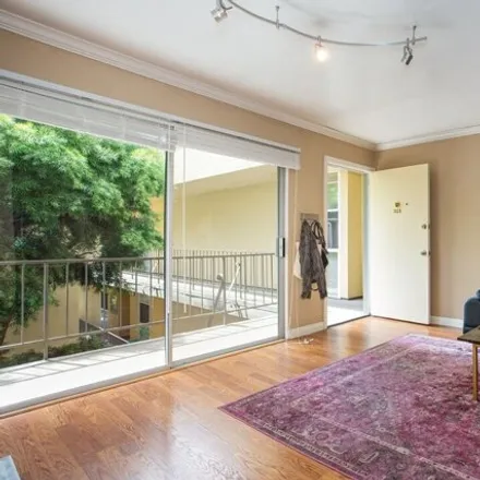 Rent this 1 bed condo on 4th & Hollister in 4th Street, Santa Monica