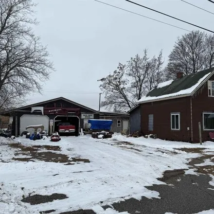 Buy this 4 bed house on 1128 River Avenue in Iron Mountain, MI 49801
