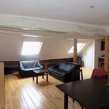 Rent this 3 bed apartment on Rue des Brasseurs 123 in 5000 Namur, Belgium
