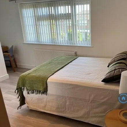 Image 4 - Beaulieu Close, Datchet, SL3 9DU, United Kingdom - Apartment for rent