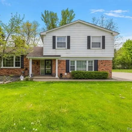 Buy this 4 bed house on 4742 Quarton Road in Bloomfield Township, MI 48301
