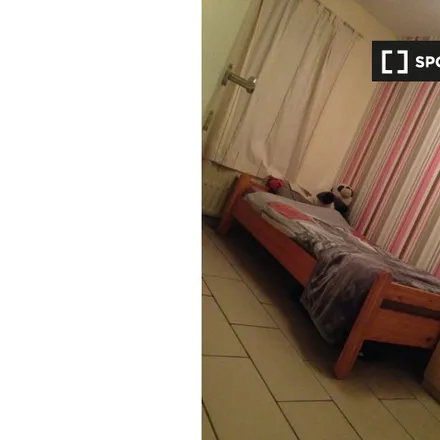 Rent this 3 bed room on Rue Baltus 7 in 4420 Saint-Nicolas, Belgium