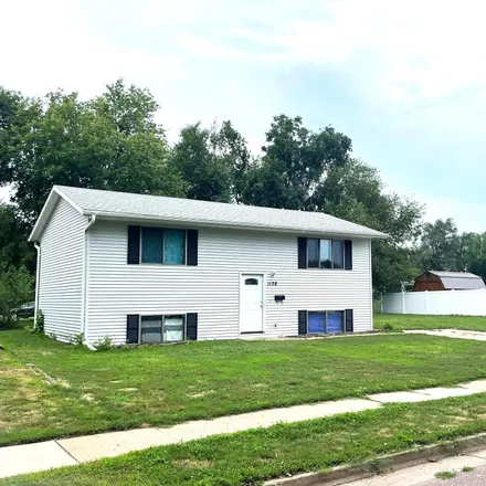 Buy this 4 bed house on 1128 Westend Drive in Vermillion, SD 57069