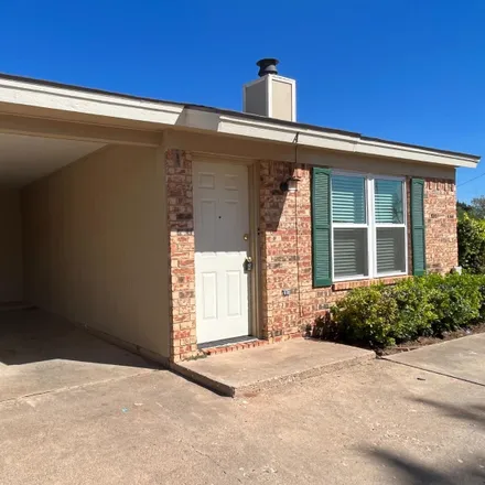 Image 2 - 5618 Brownfield Drive, Lubbock, TX 79414, USA - Duplex for rent