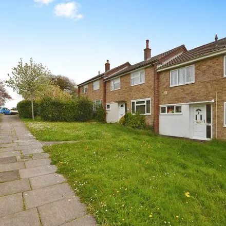 Rent this 3 bed townhouse on Devizes Road in Stratford-sub-Castle, SP2 9EN