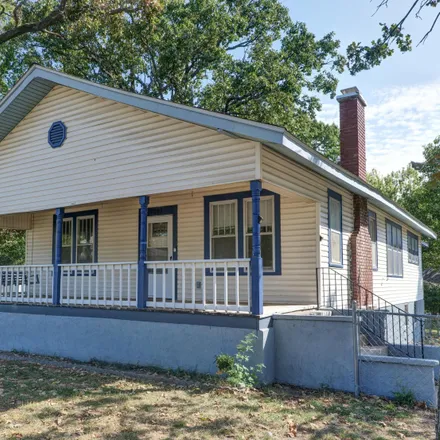Buy this 2 bed house on 2301 North Florida Avenue in Joplin, MO 64801
