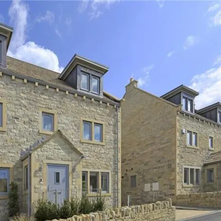 Buy this 5 bed house on Tenter Hill Gardens in Shepley, HD8 8GL